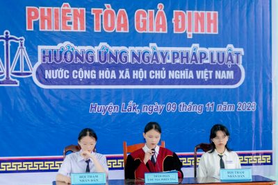 Trường THPT LẮK tổ chức “Phiên tòa giả định” tuyên truyền pháp luật cho đoàn viên, thanh niên