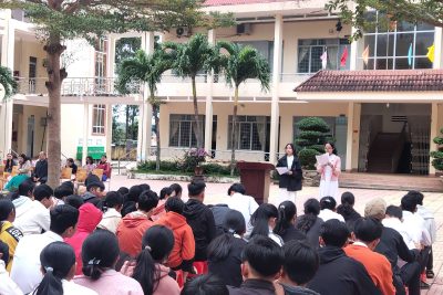 Đổi mới hình thức sinh hoạt chào cờ đầu tuần tại trường THPT Lắk
