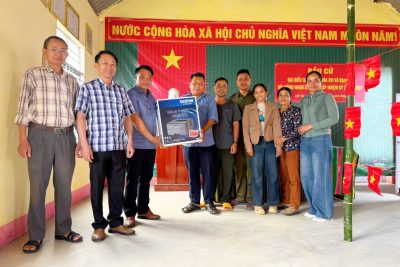 TRƯỜNG THPT LẮK ĐỒNG HÀNH CÙNG BUÔN KẾT NGHĨA