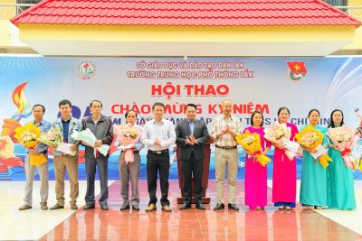 SINH HOẠT DƯỚI CỜ CHÀO MỪNG 95 NĂM NGÀY THÀNH LẬP ĐOÀN TNCS HỒ CHÍ MINH