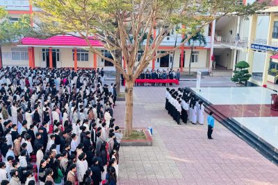 SINH HOẠT DƯỚI CỜ GẮN VỚI TƯ VẤN TUYỂN SINH – ĐỊNH HƯỚNG NGHỀ NGHIỆP CHO HỌC SINH