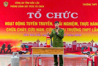 HOẠT ĐỘNG TUYÊN TRUYỀN, TRẢI NGHIỆM VÀ THỰC HÀNH PCCC & CNCH TẠI TRƯỜNG THPT LẮK